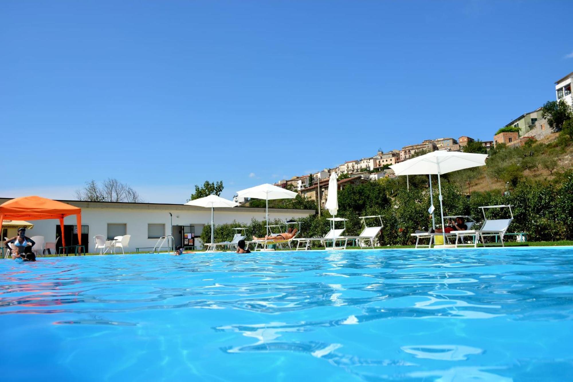 Short-Lets Vista Piscina Hotel Montemitro Exterior photo